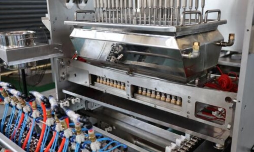Mold Conveying Device